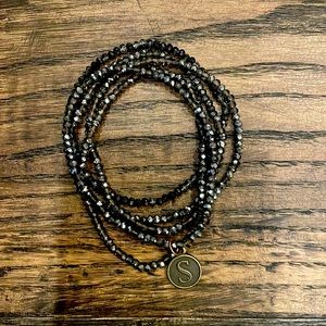 Set of five stretch bracelets